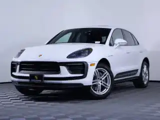 2026 Porsche Macan Base's photo