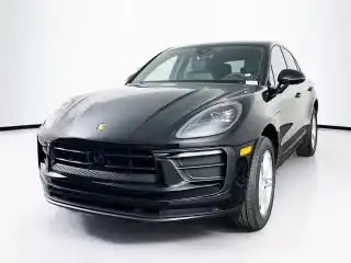 2026 Porsche Macan Base's photo