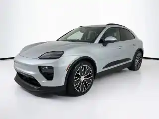 2025 Porsche Macan Macan Electric's photo