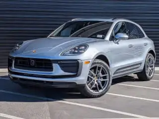 2026 Porsche Macan T photo 1