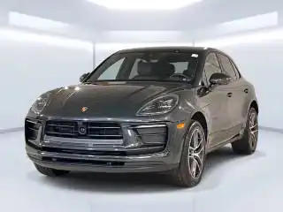 2025 Porsche Macan Base's photo