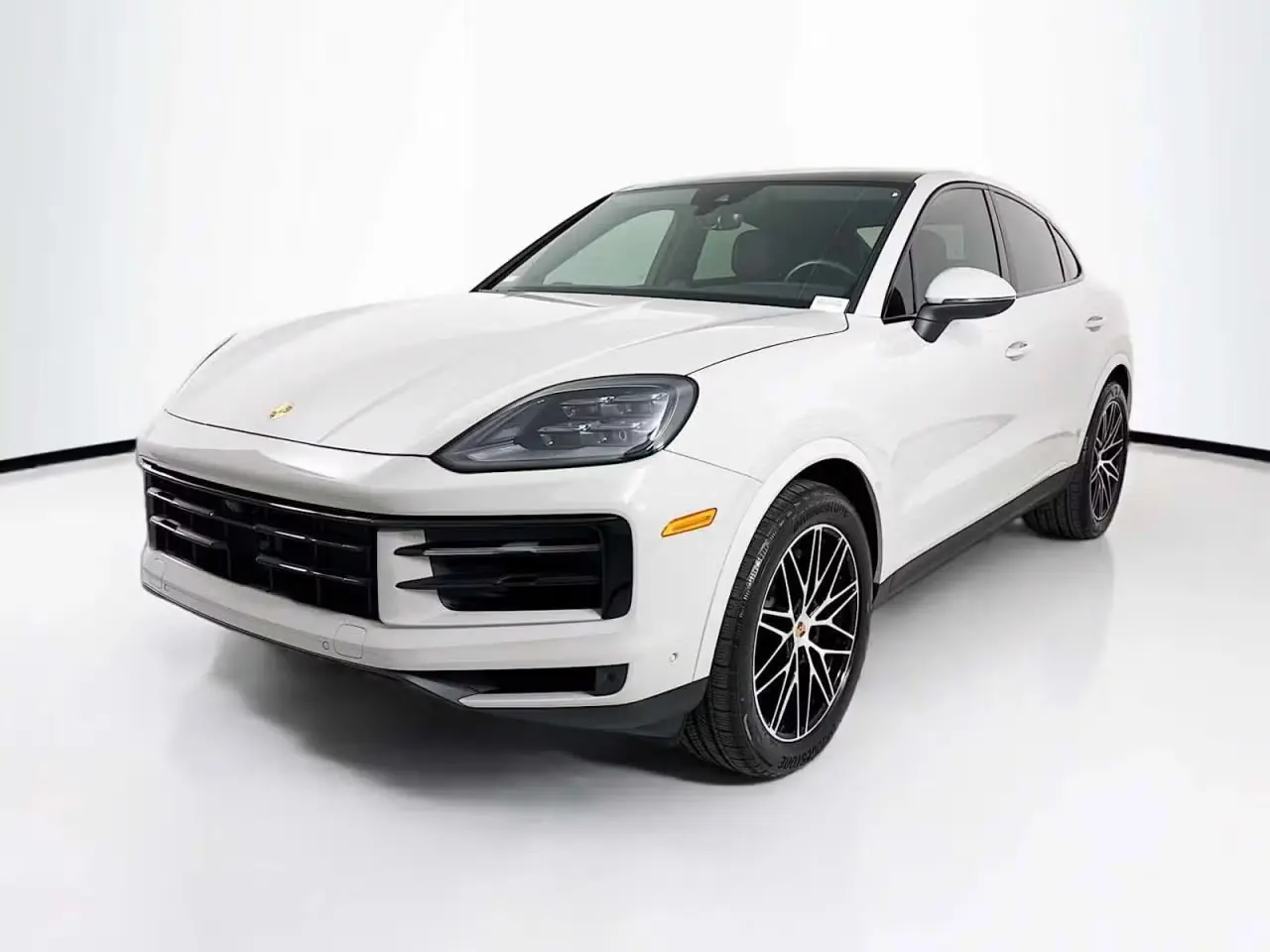 2025 Porsche Cayenne Base photo 4
