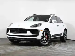 2023 Porsche Macan S's photo