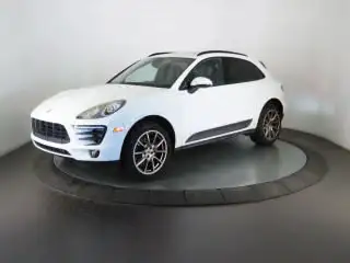 2017 Porsche Macan Base's photo