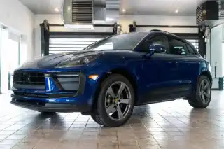 2026 Porsche Macan Base's photo
