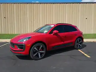 2023 Porsche Macan S's photo