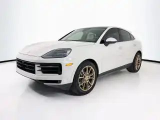 2024 Porsche Cayenne S's photo