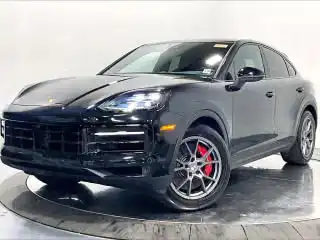 2025 Porsche Cayenne S's photo