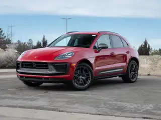2026 Porsche Macan T's photo