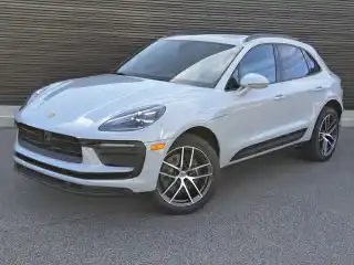 2026 Porsche Macan Base's photo