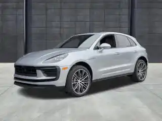 2026 Porsche Macan Base's photo