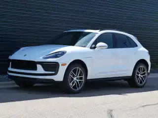 2026 Porsche Macan T's photo