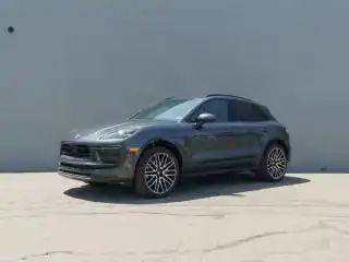 2026 Porsche Macan Base's photo