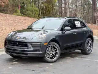 2026 Porsche Macan T's photo