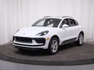 2026 Porsche Macan Base's photo