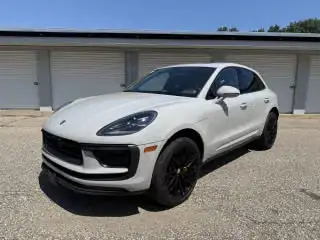 2024 Porsche Macan Base's photo