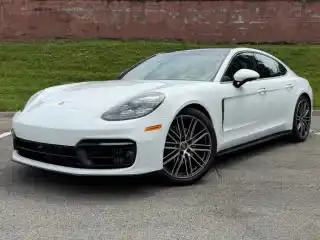 2023 Porsche Panamera 4 Platinum Edition's photo