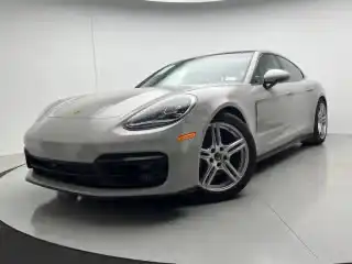 2023 Porsche Panamera's photo