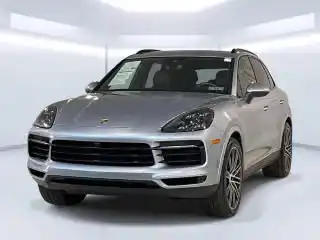 2023 Porsche Cayenne S's photo