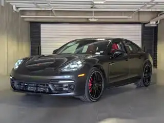 2023 Porsche Panamera 4S E-Hybrid's photo
