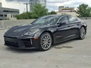 2024 Porsche Panamera 4's photo