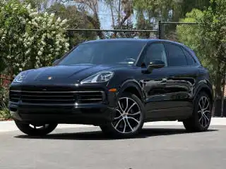 2023 Porsche Cayenne Platinum Edition's photo