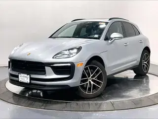 2023 Porsche Macan Base photo 5