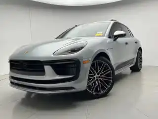 2025 Porsche Macan S's photo
