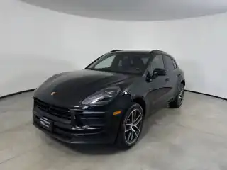 2025 Porsche Macan's photo