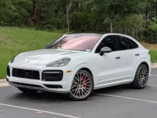 2023 Porsche Cayenne GTS photo 1