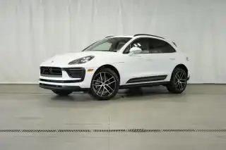 2025 Porsche Macan Base's photo