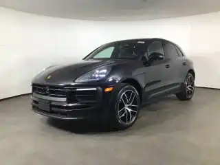 2026 Porsche Macan Base's photo