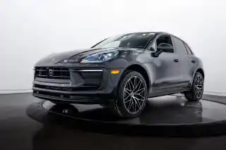 2026 Porsche Macan Base's photo