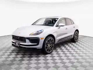 2026 Porsche Macan T's photo