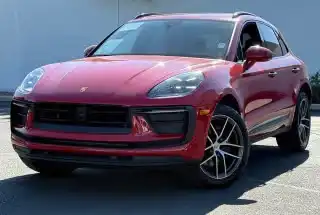 2025 Porsche Macan Base's photo