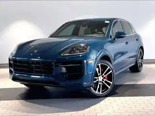 2024 Porsche Cayenne S's photo