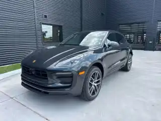 2026 Porsche Macan T's photo