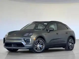 2025 Porsche Macan Macan 4 Electric's photo