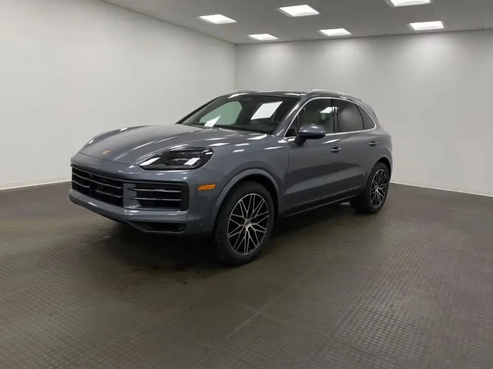 2026 Porsche Cayenne Base photo 3