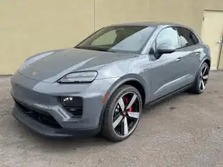 2025 Porsche Macan Macan 4S Electric's photo