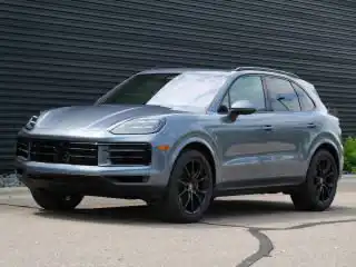 2026 Porsche Cayenne Base's photo