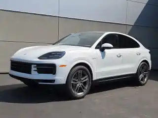 2025 Porsche Cayenne E-Hybrid's photo