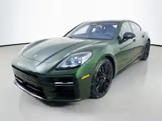 2026 Porsche Panamera GTS's photo