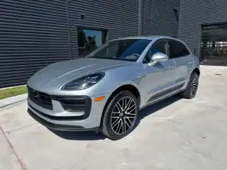 2026 Porsche Macan T's photo