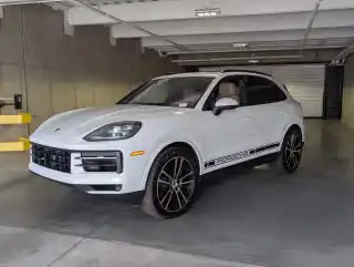 2026 Porsche Cayenne Base's photo