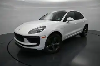 2023 Porsche Macan T's photo