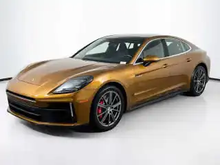 2025 Porsche Panamera 4S E-Hybrid's photo