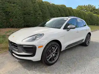 2025 Porsche Macan T's photo
