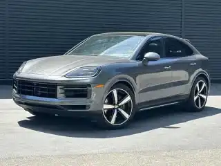 2025 Porsche Cayenne Base's photo