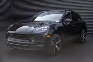 2026 Porsche Macan T's photo